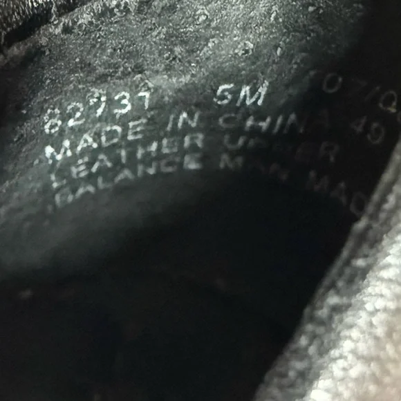 Clarks Black Leather block heel Pump with Strap Women Dress Shoes size 5 - Picture 9 of 9